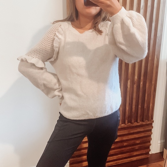 EXPRESS▪️Bubble Sleeve Ruffle Knitted Sweater. S - Picture 2 of 12